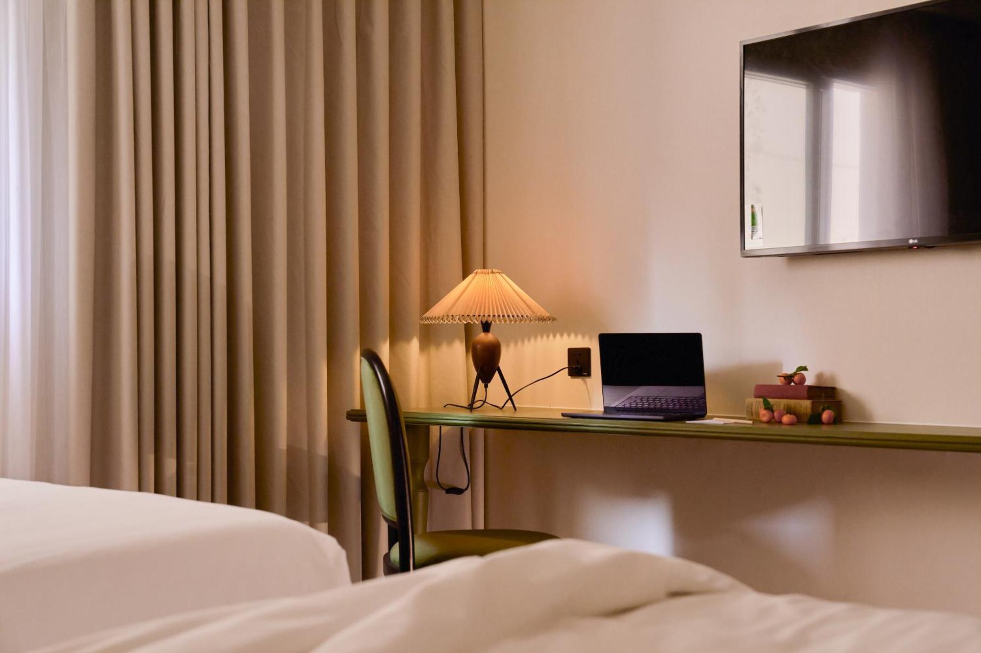 M Village Hotel Premier Thi Sach Ho Chi Minh City Bagian luar foto